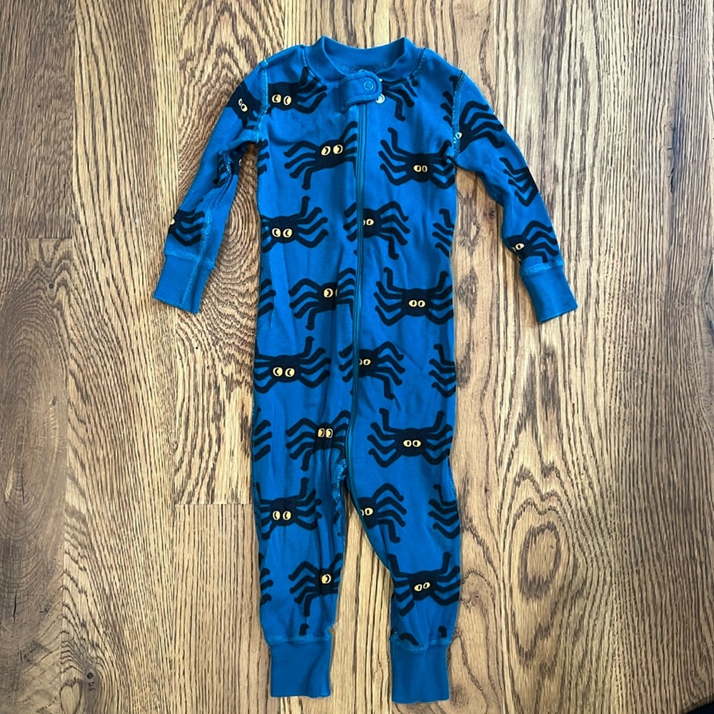 Hanna Andersson Spider Pajamas